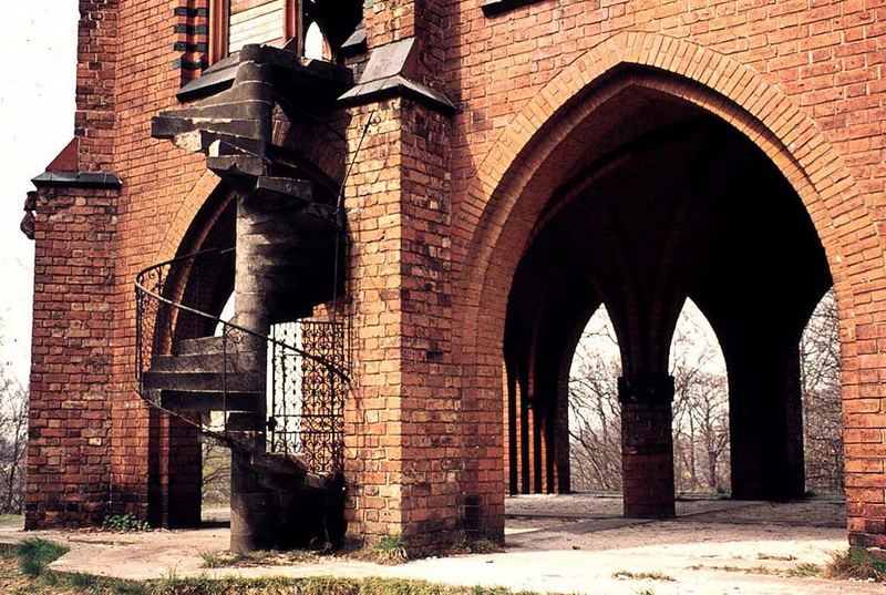 Gerichtslaube Park Babelsberg vor der Sanierung