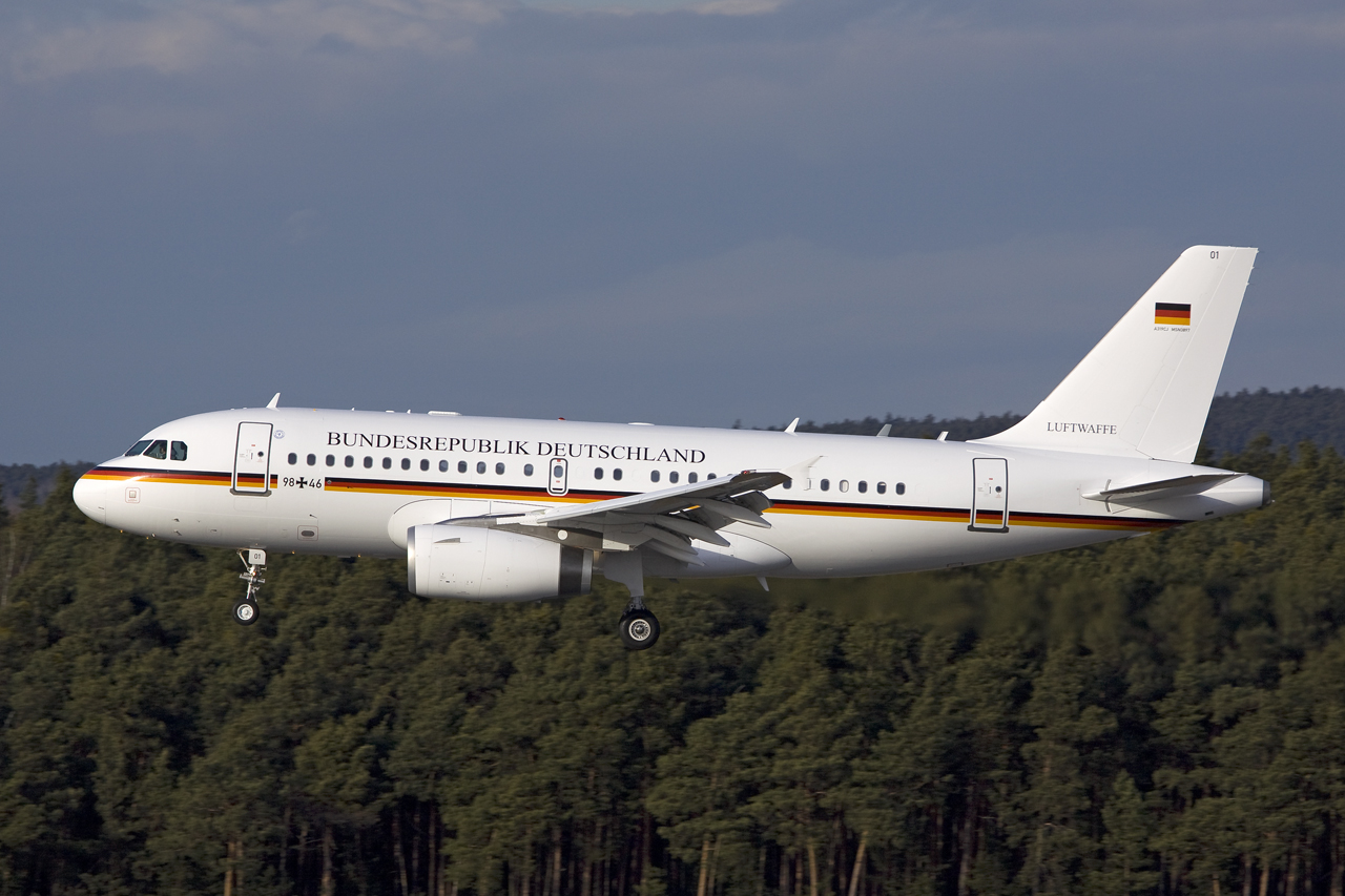 German Air Force A319 performing low pass approach at NUE 25.02.2010