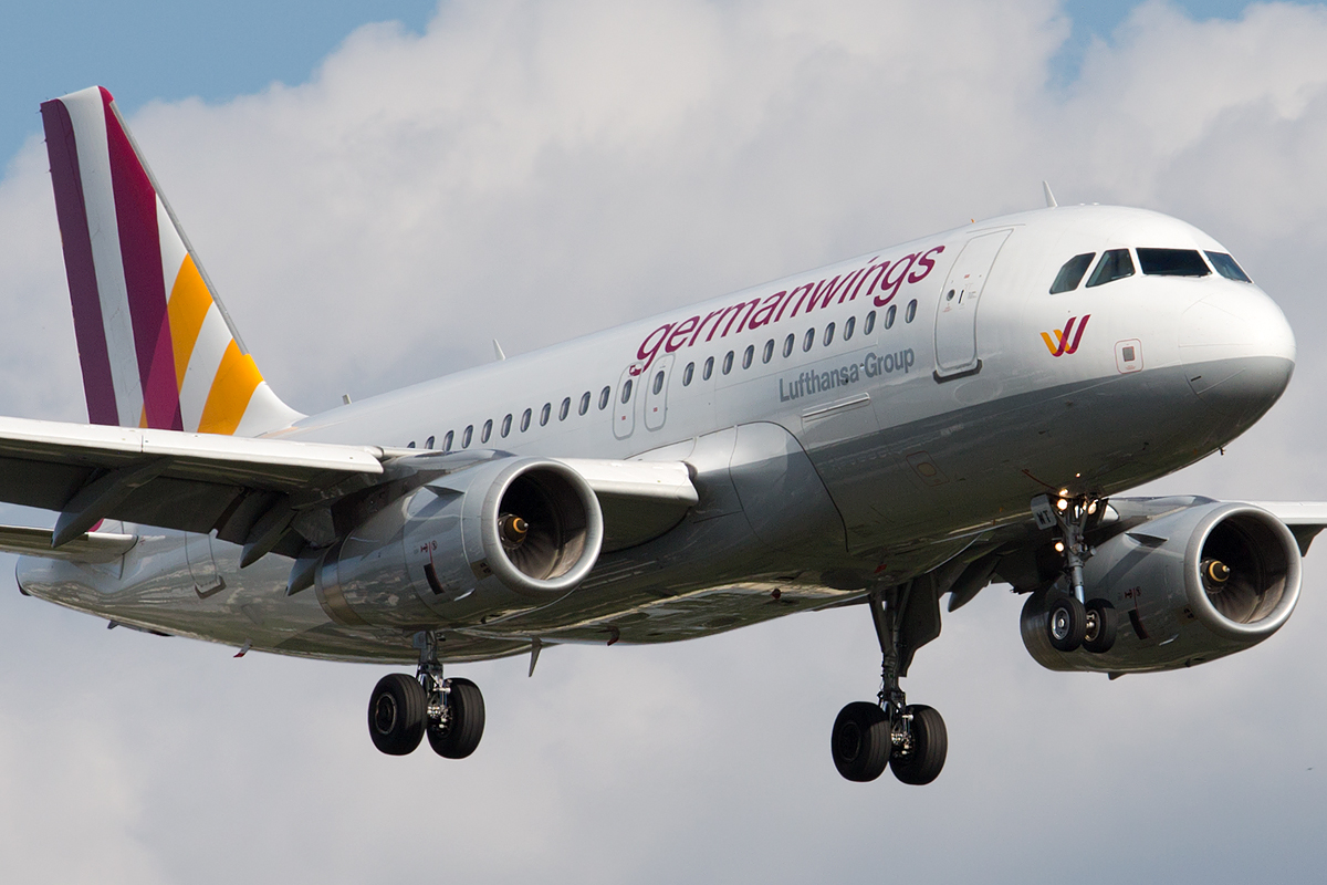 Germanwings im short final auf TXL