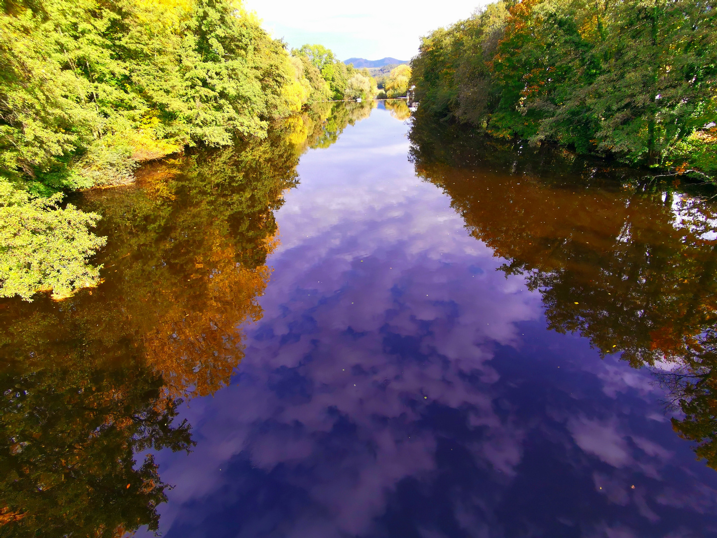 Gernsbach im Murgtal im Herbst 