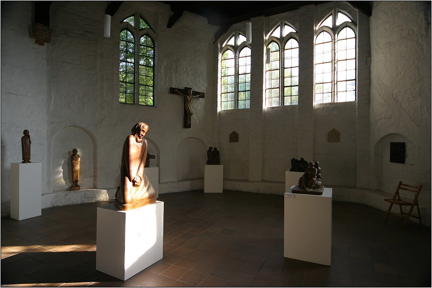 Gertrudenkapelle in Güstrow Foto & Bild kunstfotografie & kultur