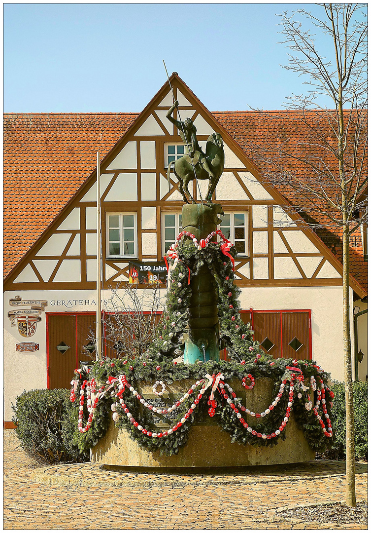 Gesamtansicht des Osterbrunnens