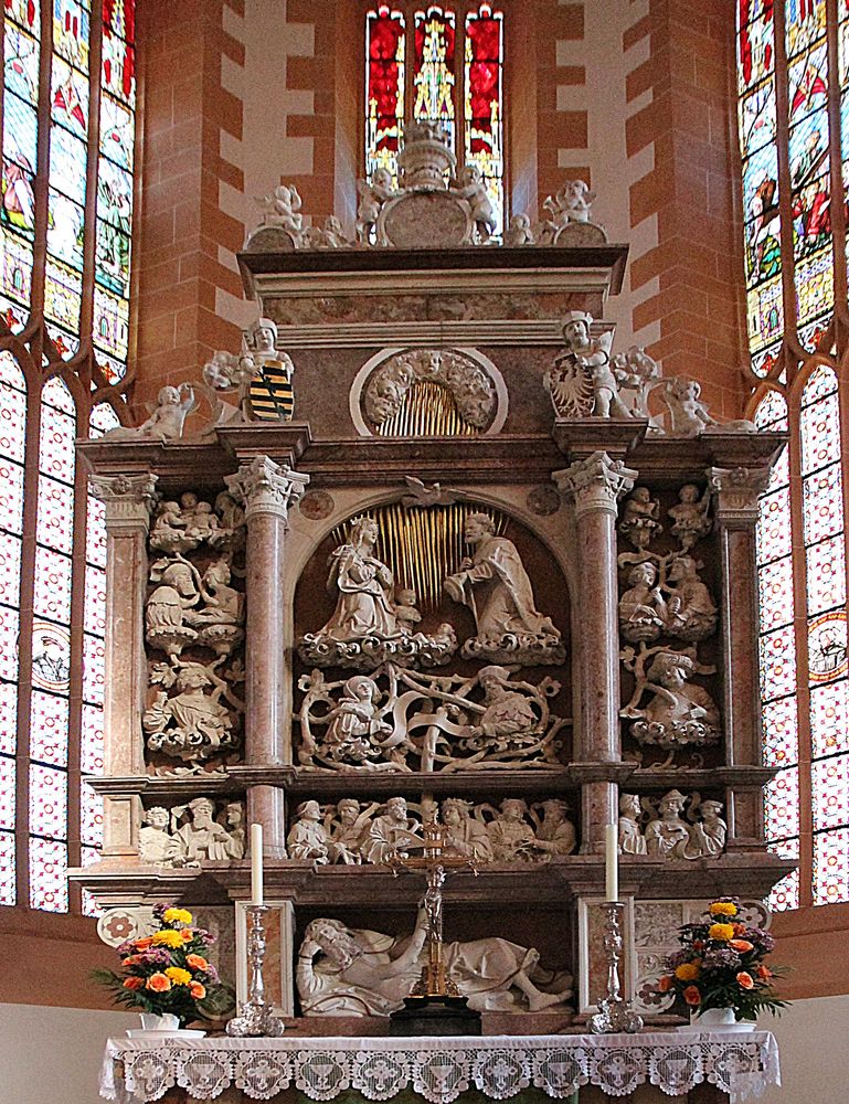 Gesamtbild des Hauptaltares in der Annenkirche Annaberg- Buchholz