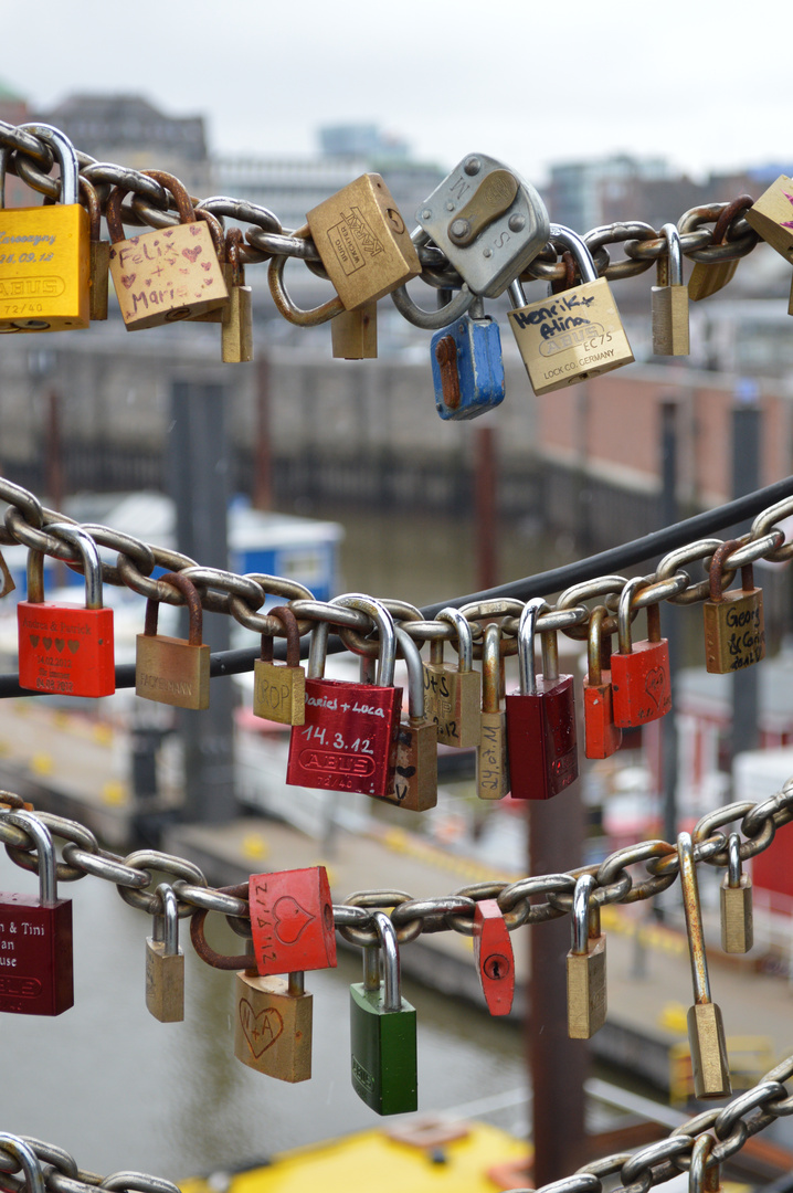 "geschlossene Liebe"