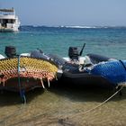 Geschmückte Schlauchboote in Ägypten. 