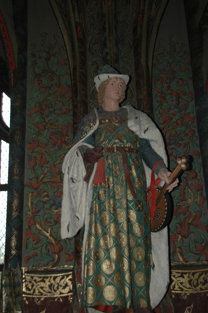 Geschnitzte Frauenskulptur in der Albrechtsburg in Meissen