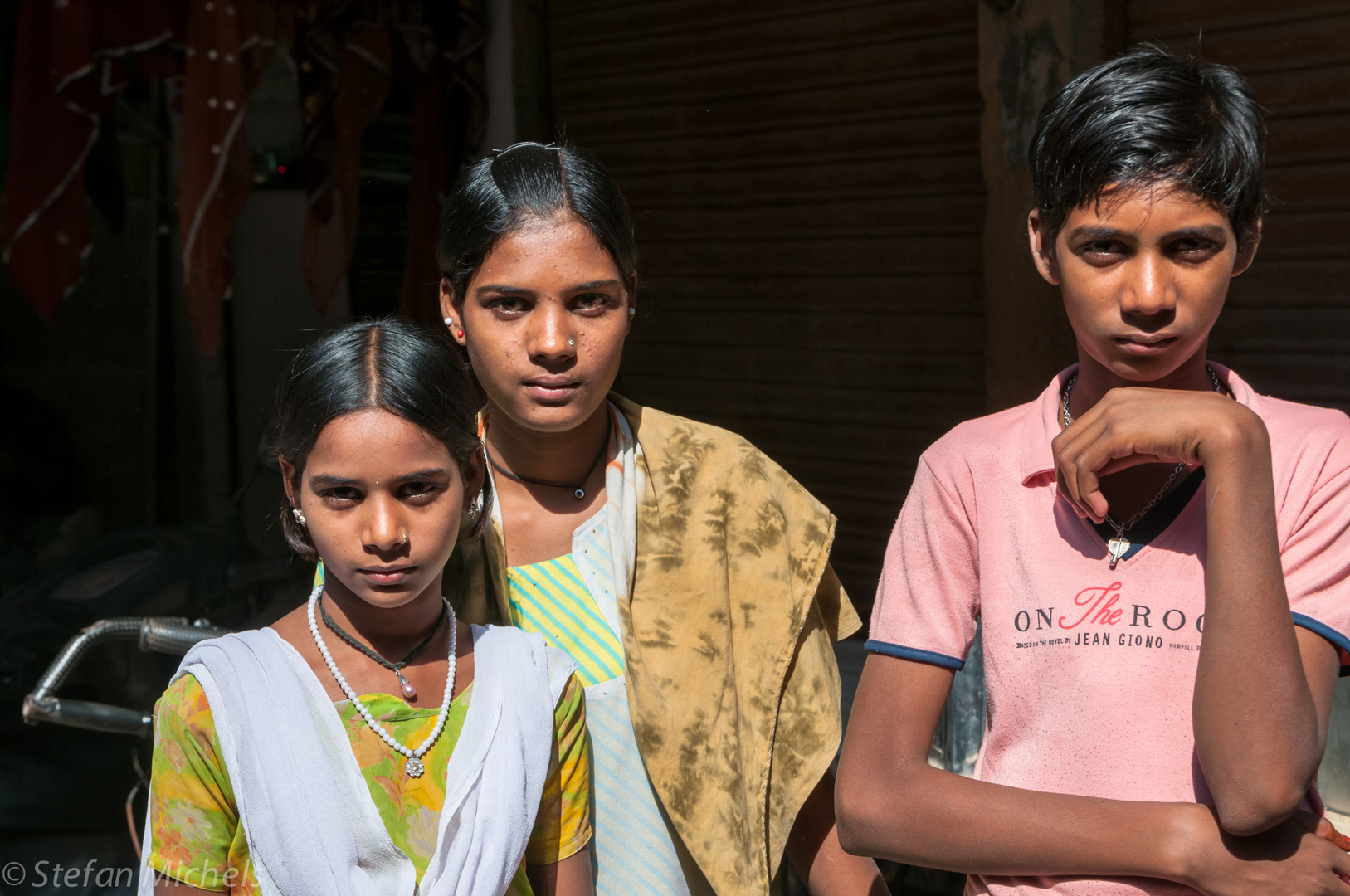 Geschwister aus Mumbai