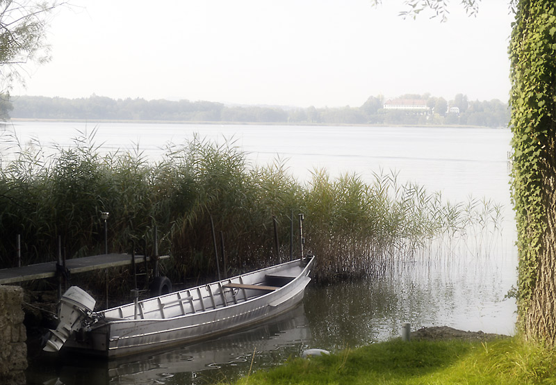 Gesehen auf der Insel Frauenchiemsee bei einem Herbstspaziergang ...