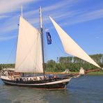 Gesehen für Karen: ABEL TASMAN vor Rostock ;-)