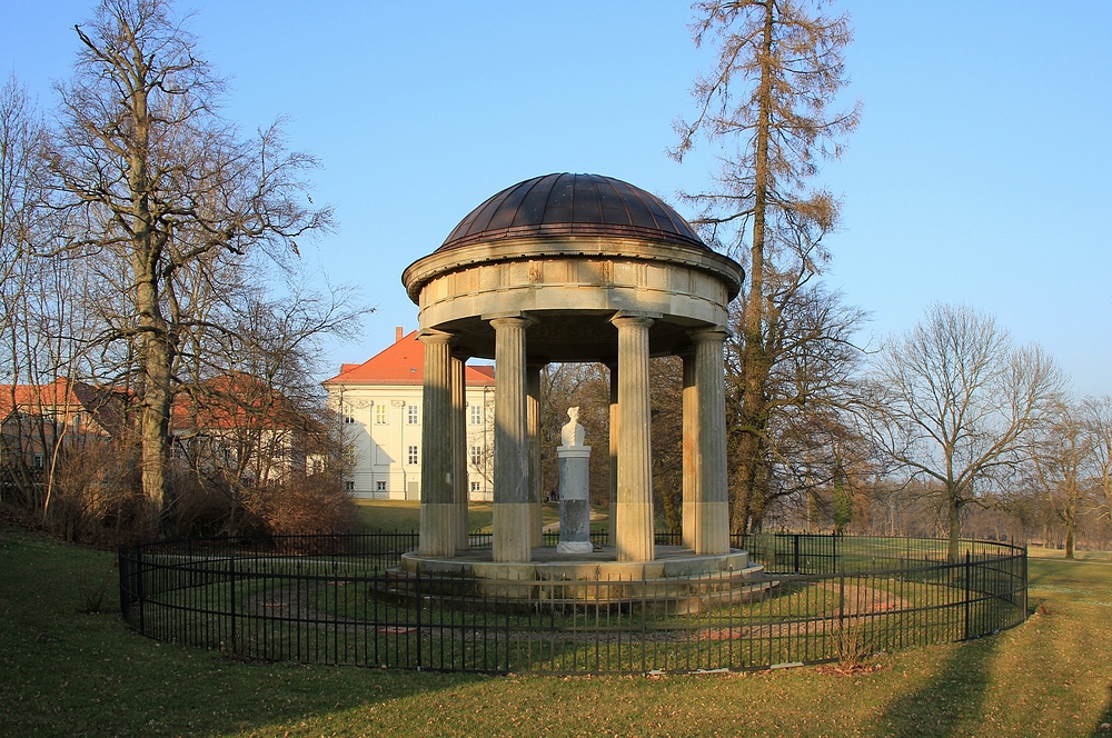 Gesehen im Schlosspark - Luisentempel