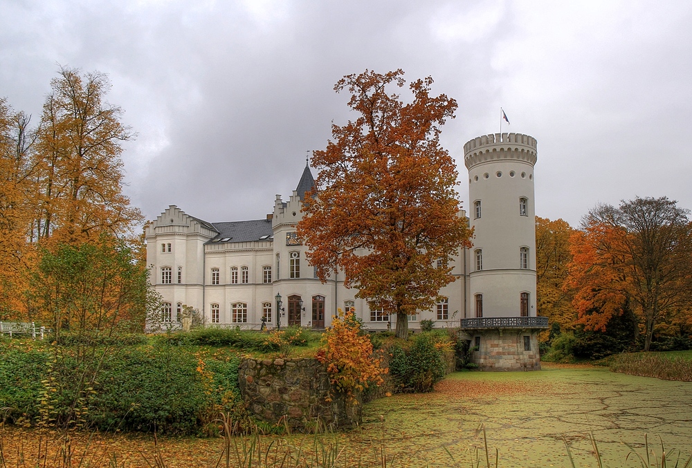 Gesehen in den Farben des Herbstes - "Schloss" Schlemmin
