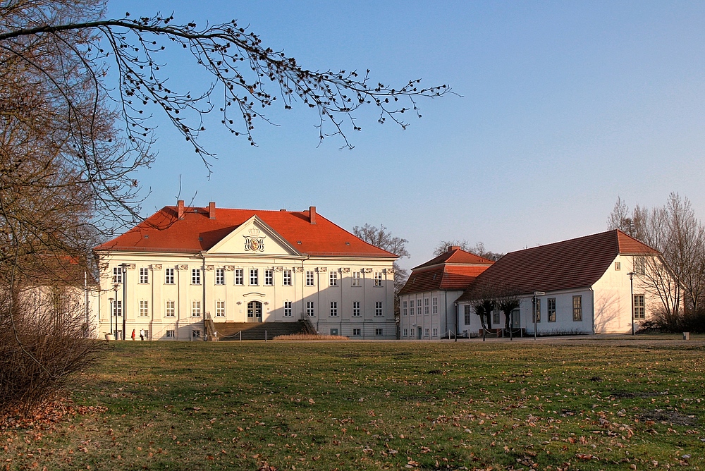 Gesehen in der Abendsonne - ein echtes Schloss ...