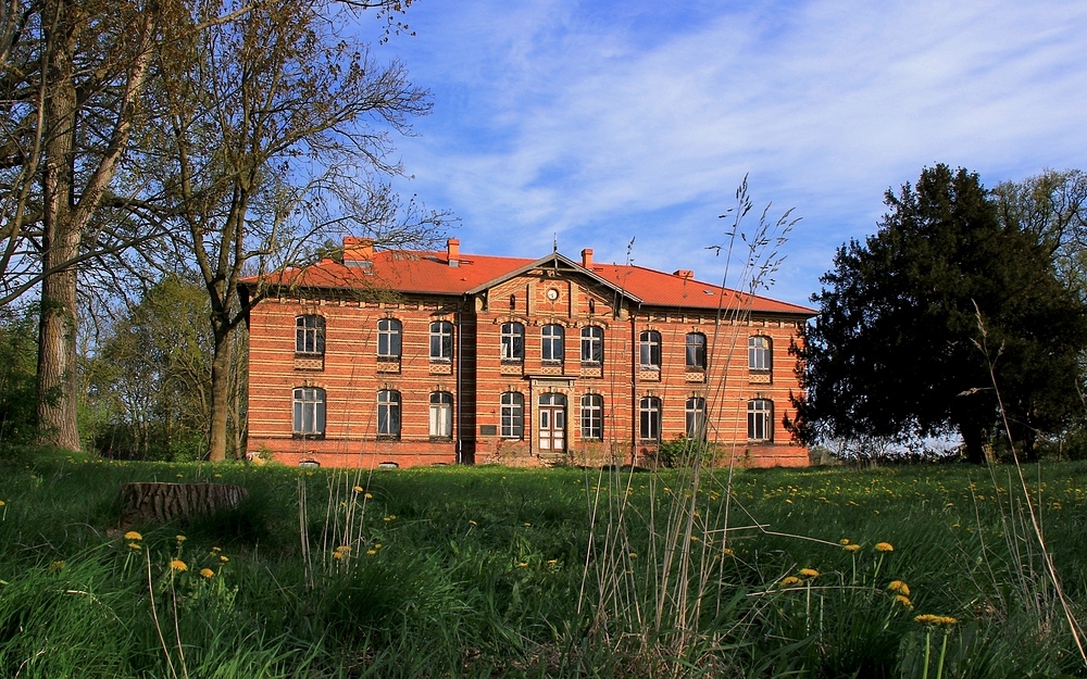 Gesehen - leerstehend - Herrenhaus Niendorf ...