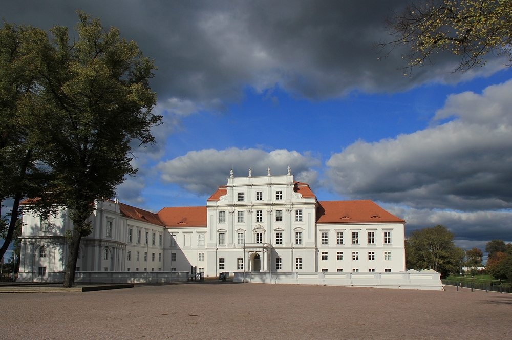 Gesehen ... nochmal das Schloss ... weils so schön ist ...