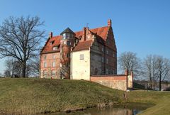 Gesehen: Schloss Ulrichshusen und nur das Torhaus ...