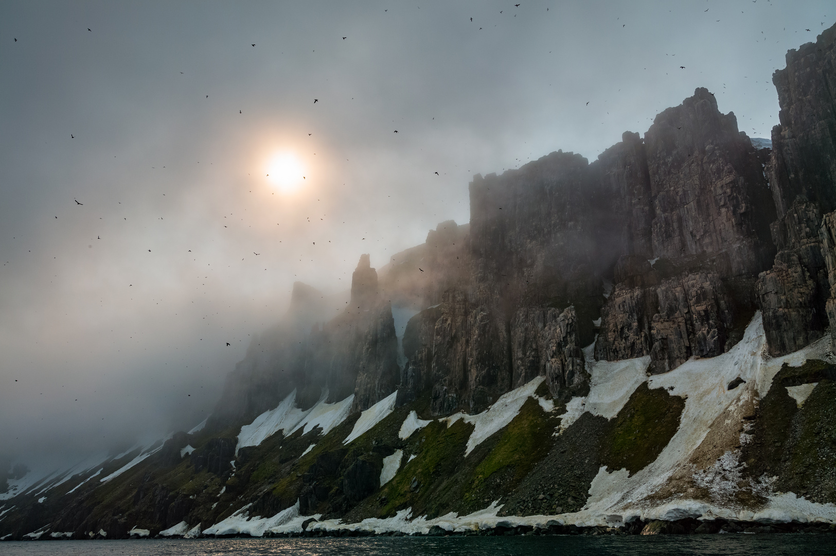 Gespenstisch am Alkefjellet (Mount Guillemot, Spitzbergen)