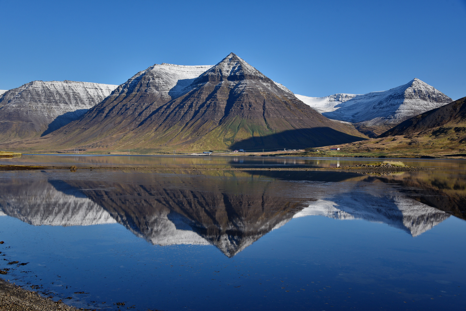 Gespiegelt in den Westfjorden