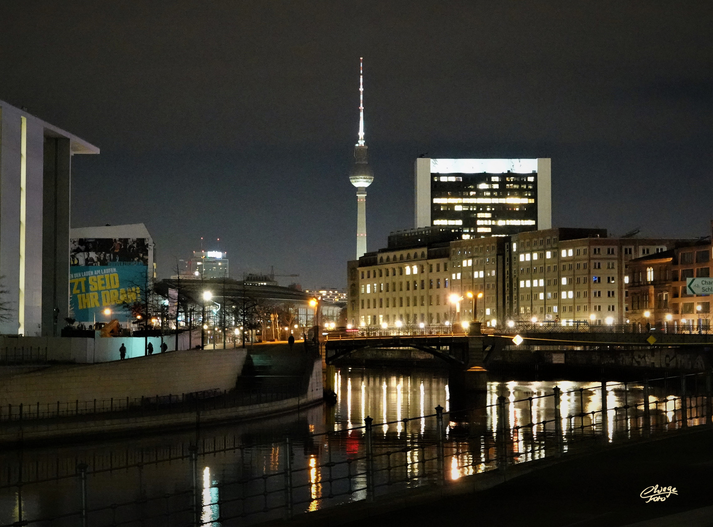 Gespiegelte Berliner Nachtansichten