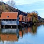 Gespiegelte Fischerhütten