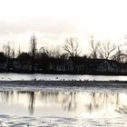 Gespiegelte winterliche Landschaft