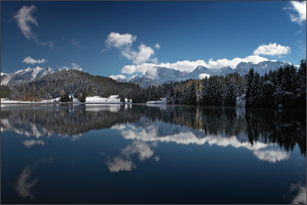 ~ Gespiegelter Bergblick I ~