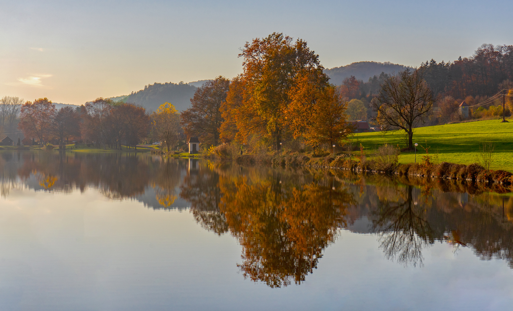 gespiegelter Herbst