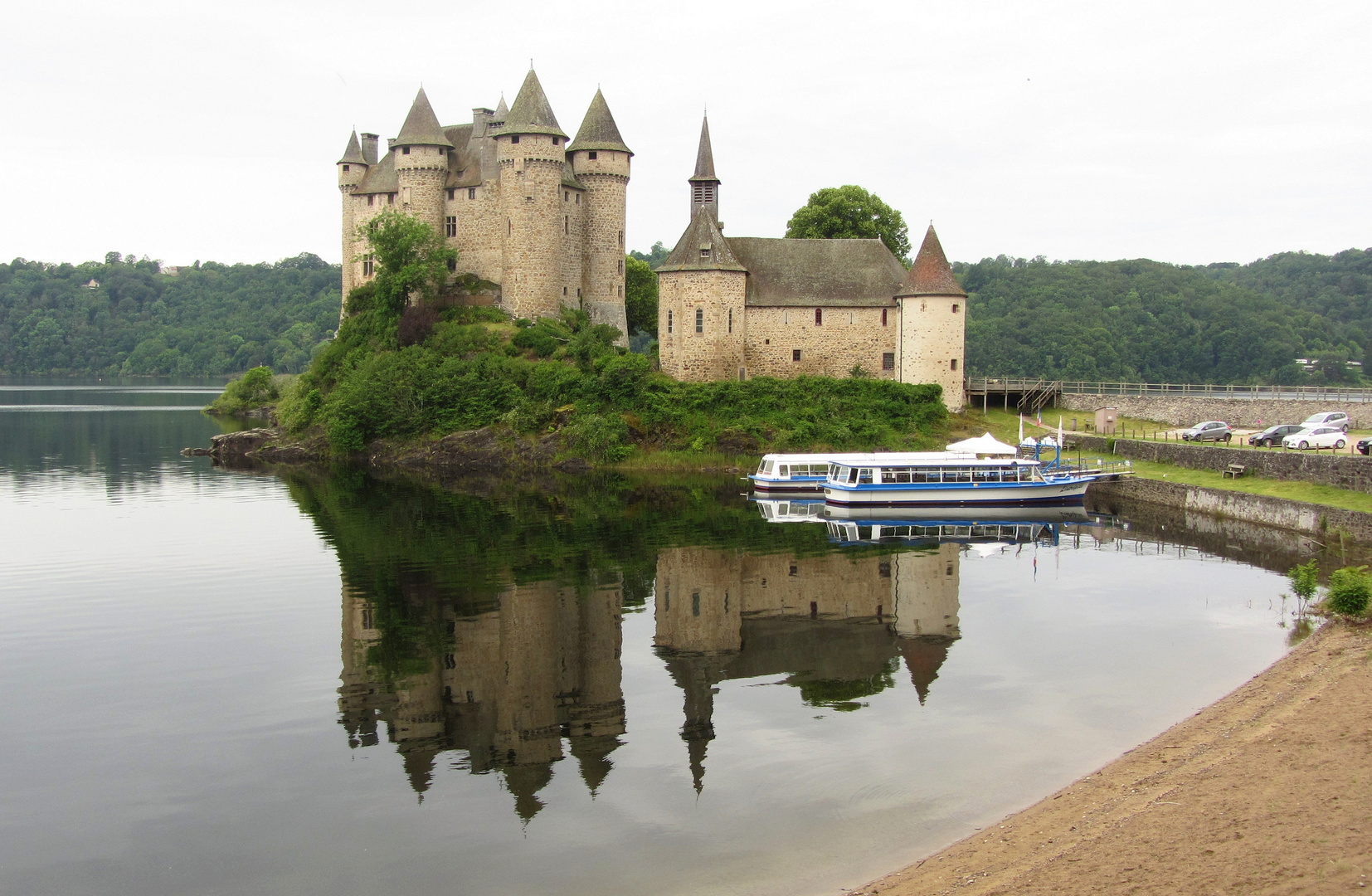 gespiegeltes Schloss