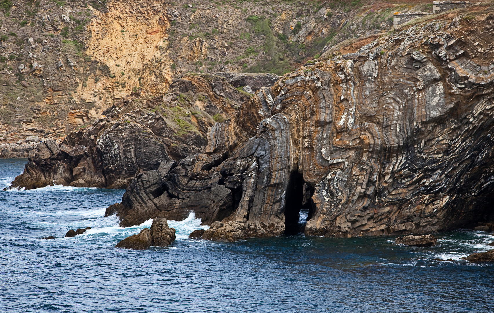 Gesteinsfaltungen an der Küste der Presq'île de Crozon