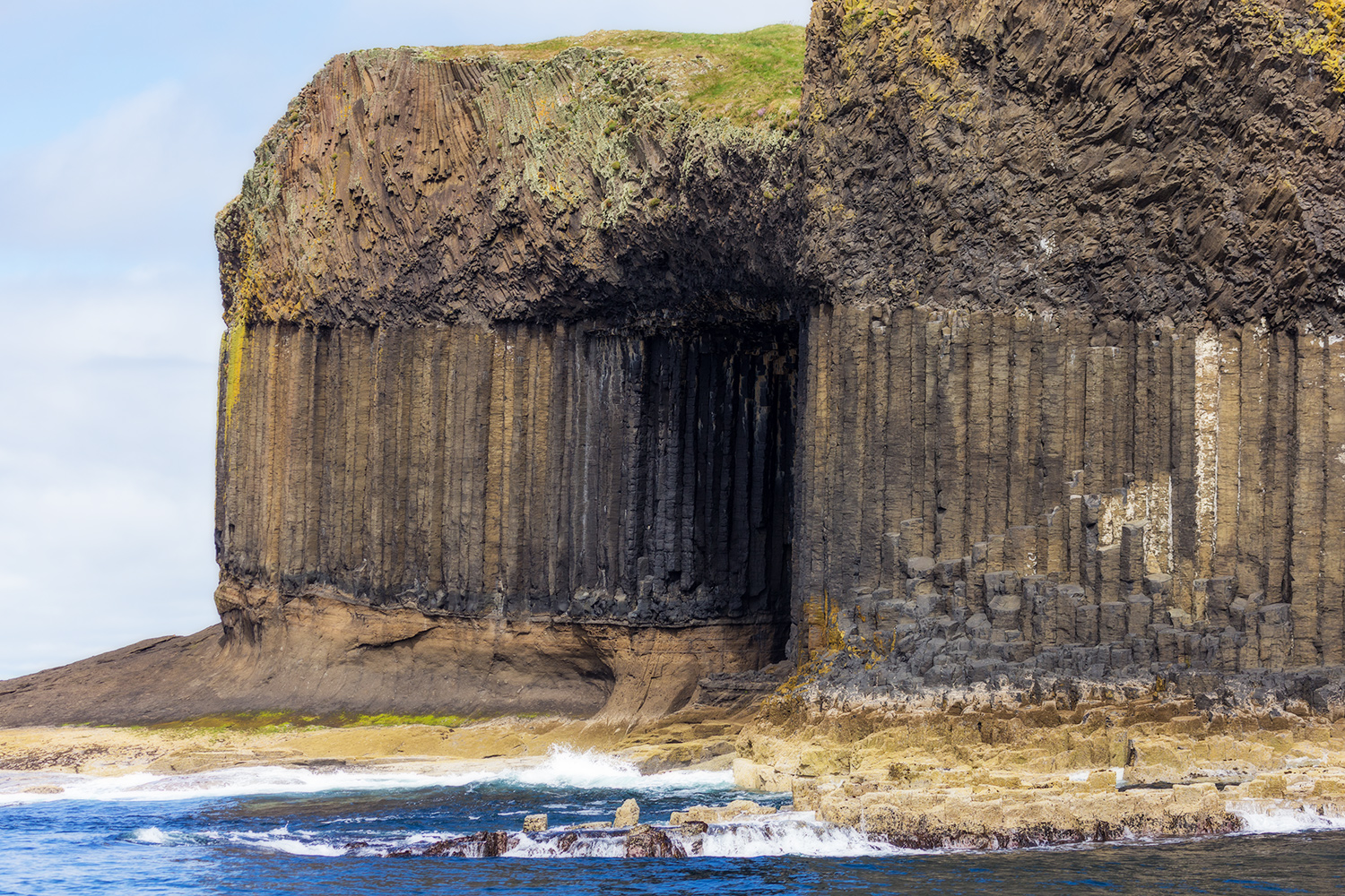 Gesteinsformationen auf der Insel Staffa