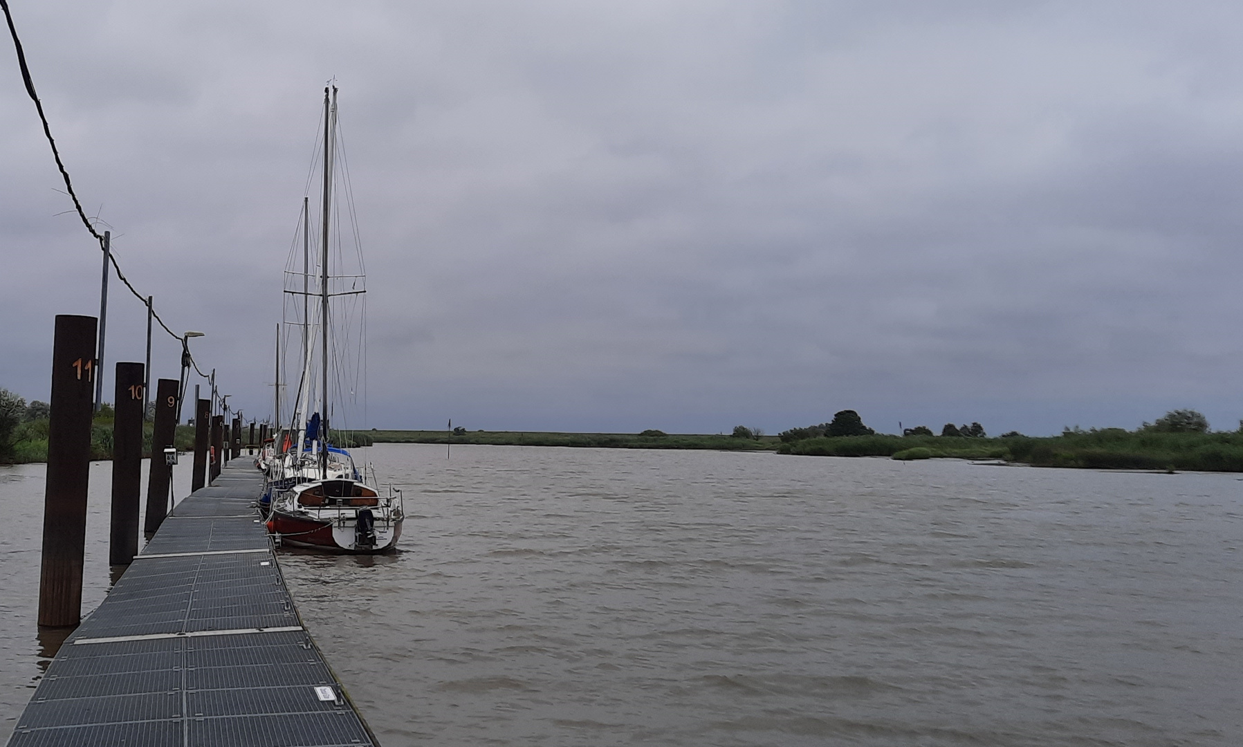 Gestern im Yachthafen Wischhafen 