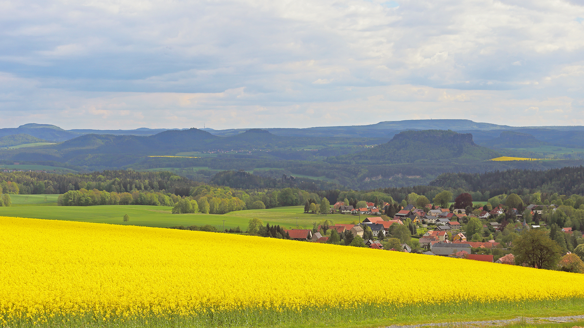 Gestern Nachmittag vom Hoburkersdorfer Rundblick gesehen...