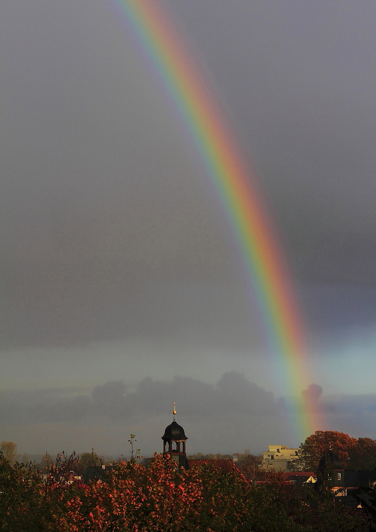 Gestern über der Bergkirche von Bad Bergzabern