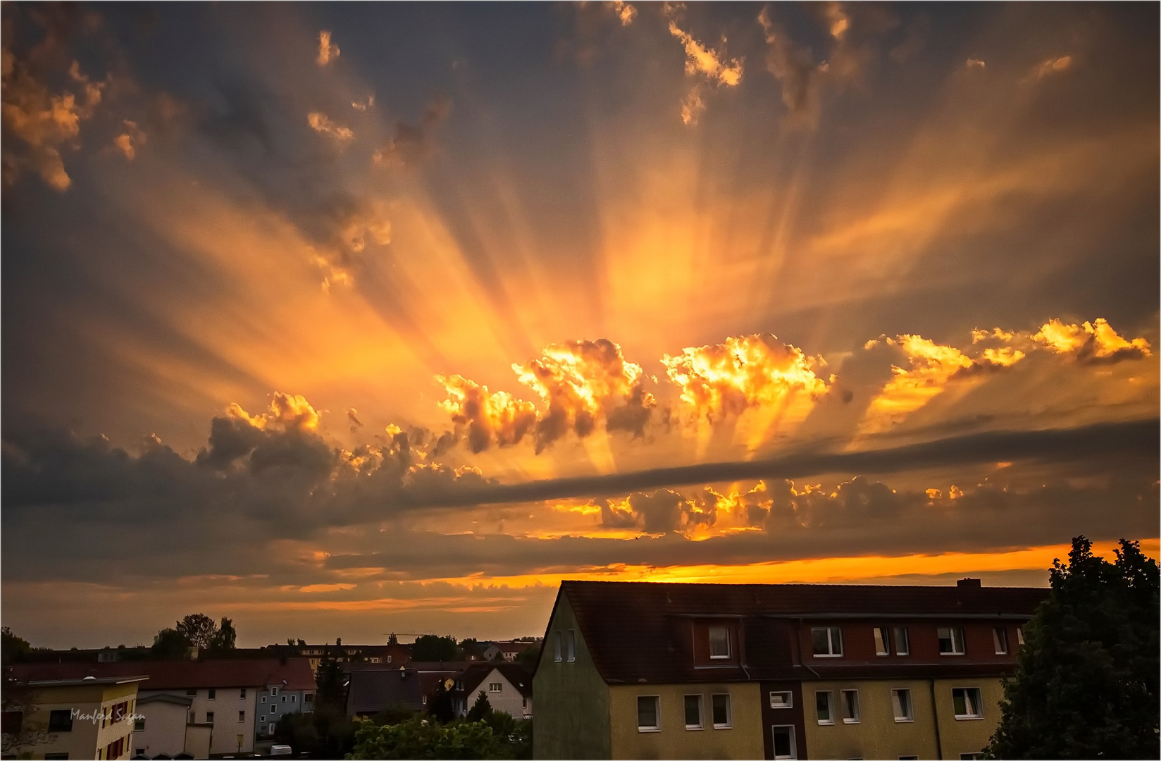 Gestern war's - flammendes Inferno über der Hansestadt... 