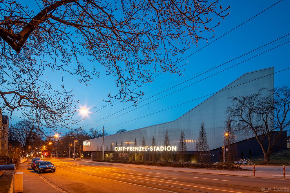 Gesundbrunnenstraße mit Stadion