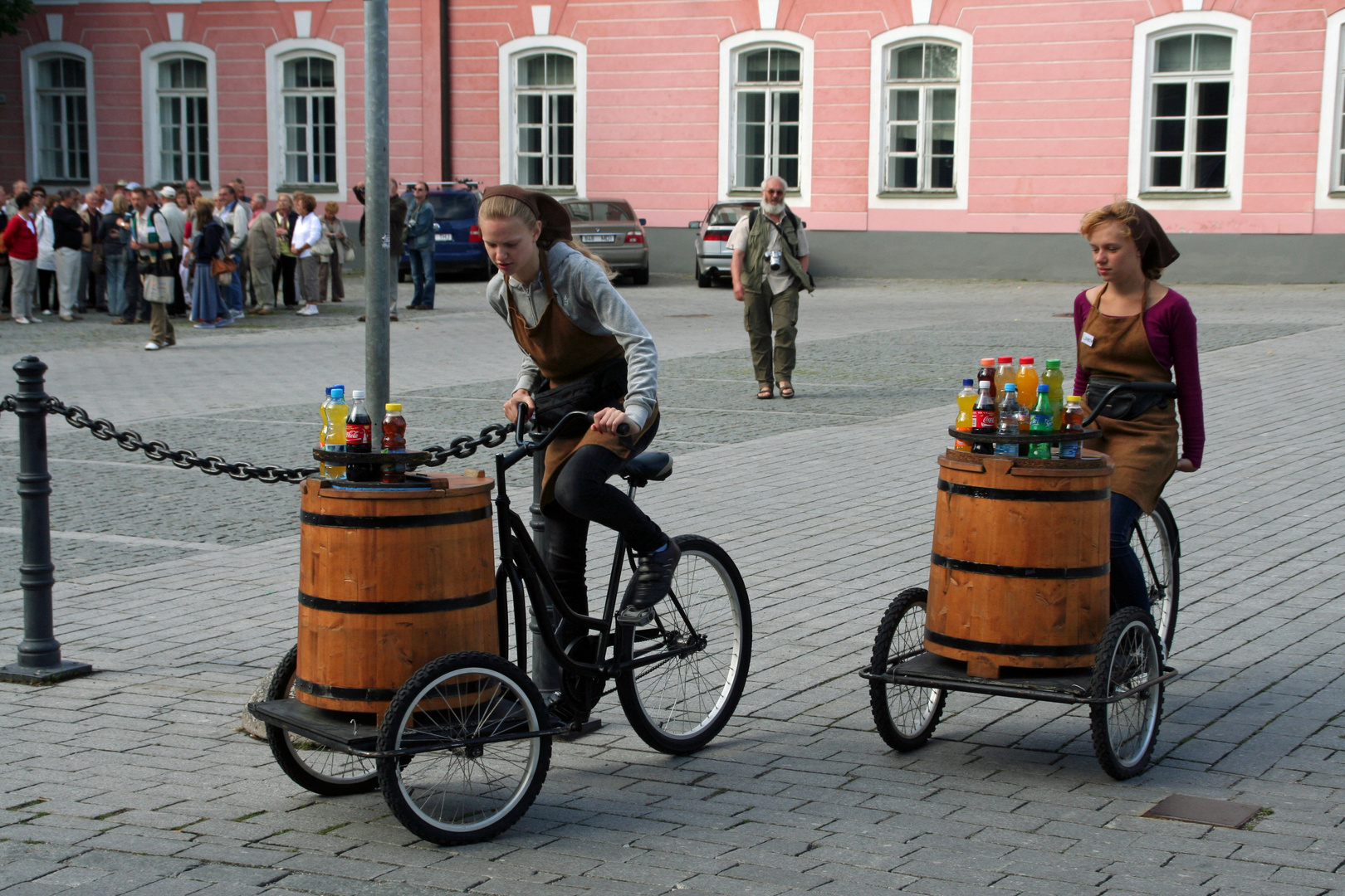 Getränkeverkäuferinnen in Tallin / Estland