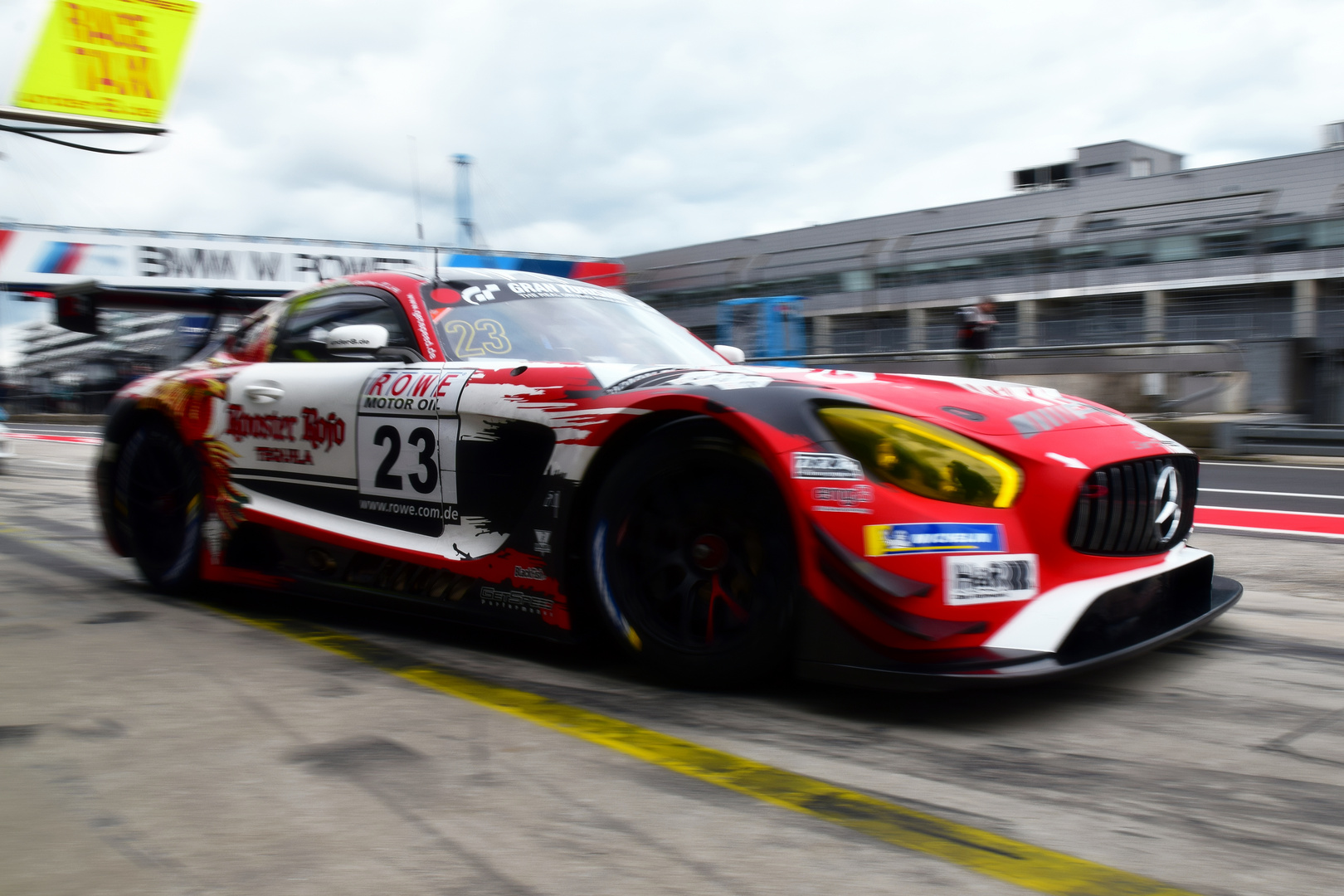 Getspeed Performanche Mercedes-AMG GT3 #23 in der Box