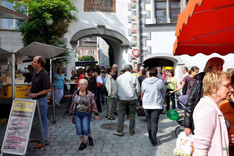 Getümmel auf dem Mittwochsmarkt