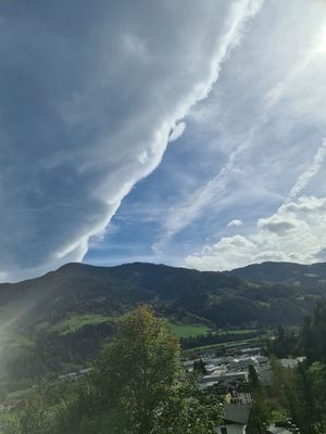 Gewaldige Föhnwolke über dem Hochgründegg.