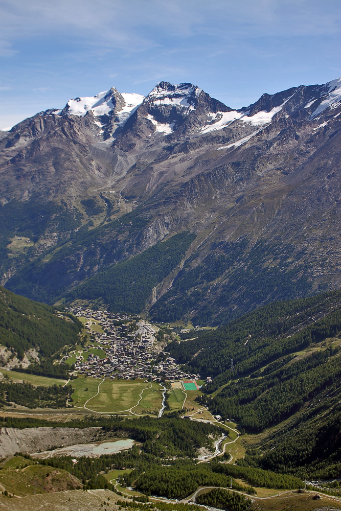 Gewaltige Höhendimensionen bis zum Fletchhorn und zum Lagginhorn, wobei...