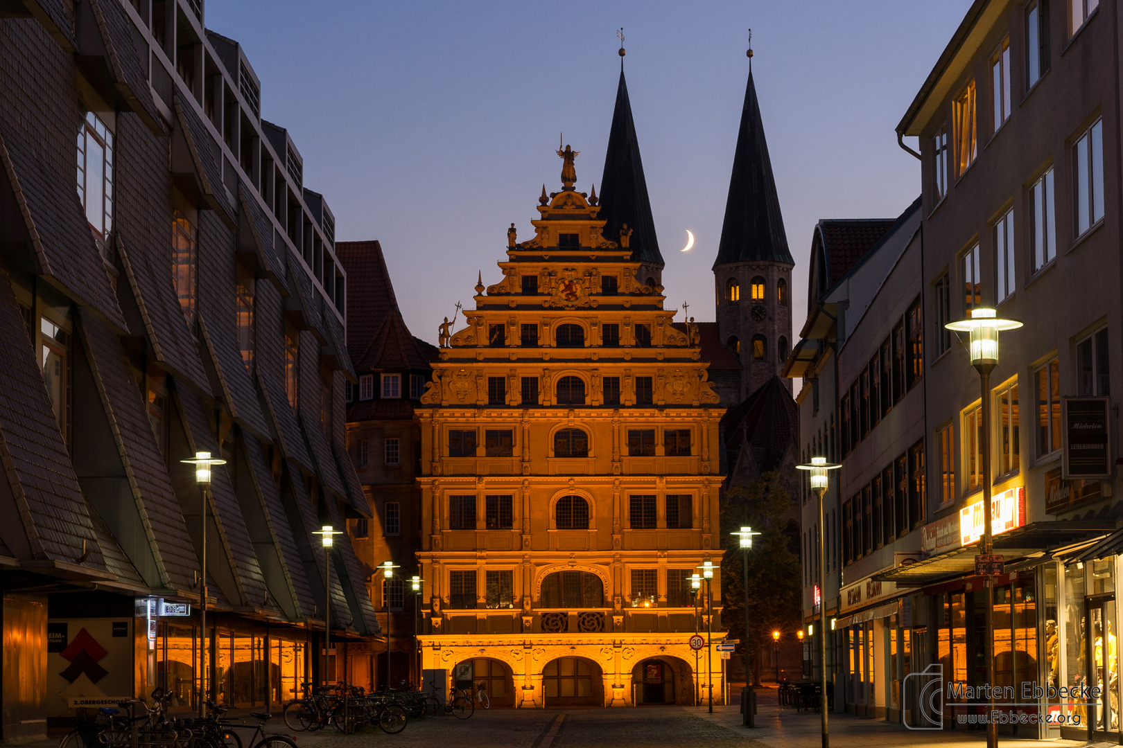 Gewandhaus bei zur blauen Stunde