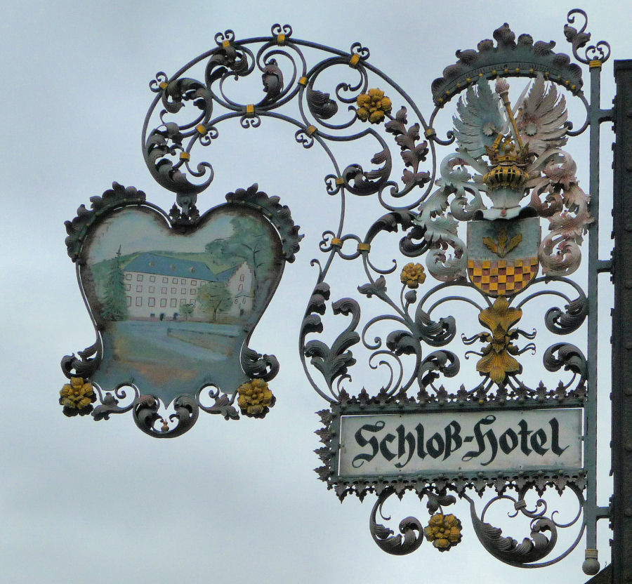 Gewerbeschild in Karden