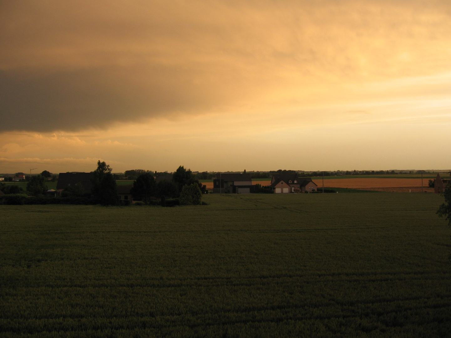 Gewitriger Sonnenuntergang