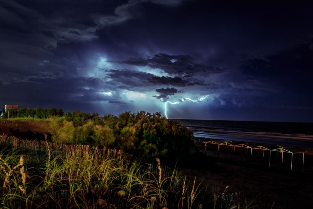 Gewitter an der Küste Argentiniens