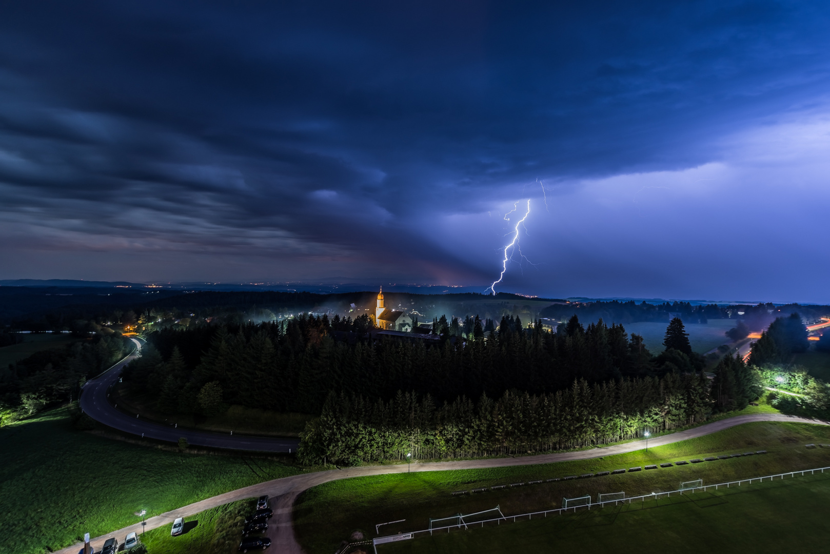 GEWITTER BEI NACHT