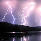 Gewitter Fluß Ourense / Spanien