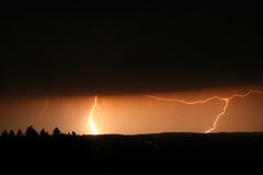 Gewitter im April über der Eifel