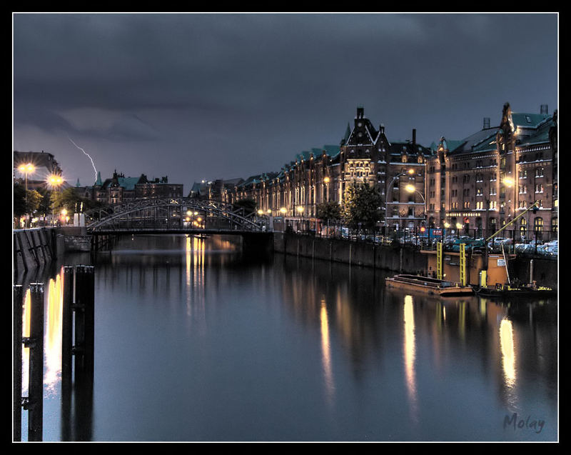 Gewitter in der Speicherstadt (reload)