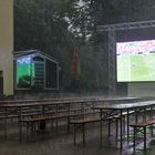 Gewitter – Juni: Public – Viewing für Wasserfeste