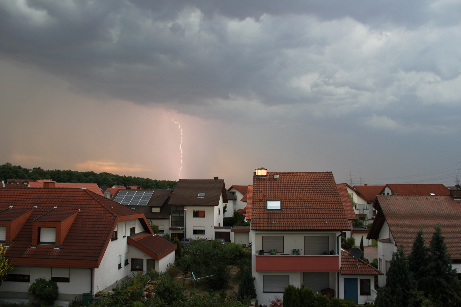 Gewitter mit Blitz einschlag.