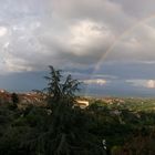 Gewitter mit Regenbogen über Montepulciano